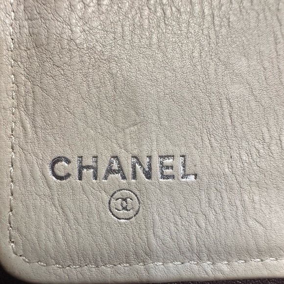 Chanel Bifold Wallet - Picture 10 of 15